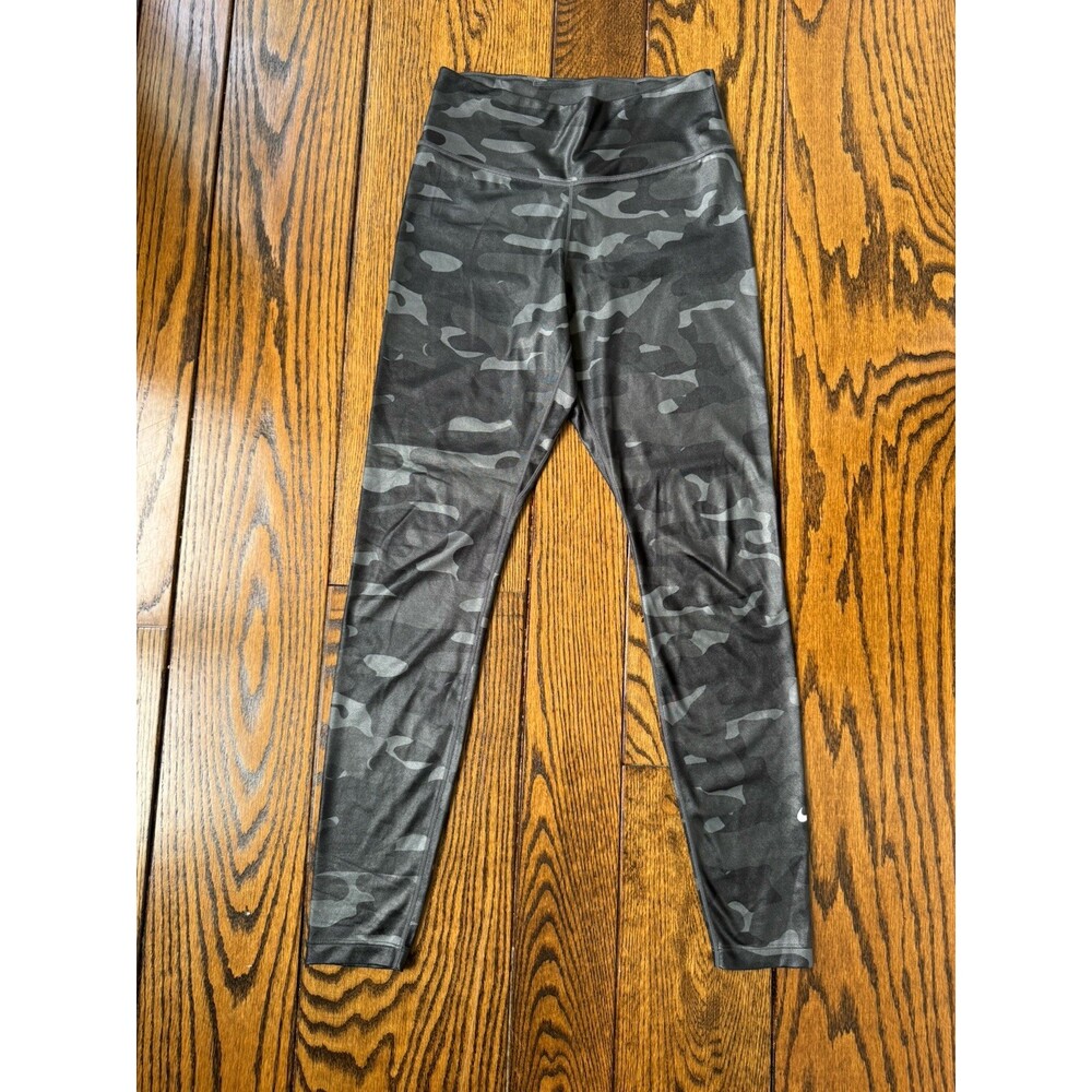 Nike Women’s Black Camo Leggings Size Small Dri-Fit Ankle Length